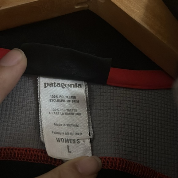 Patagonia fleece jacket/sweater - Picture 2 of 5